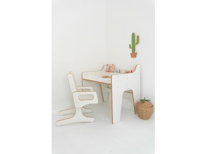 Vingo rostouci stul a zidle