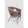 Ratanové křeslo s výpletem z listů banánovníku s vínovým polstrem