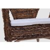 Ratanové křeslo s výpletem z listů banánovníku s bílým polstrem