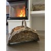 Ratanový koš na krbové dřevo, vějíř s pytlovinou