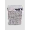 Bílý hranatý proutěný koš na prádlo s víkem (Rozměry (cm) 34x23, v. 43)