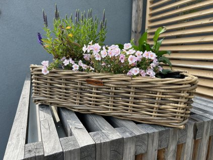 Műanyag betétes rattan virágcserép