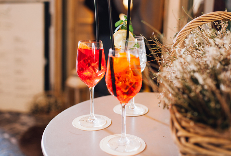 Uvítejte přátele s Prosecco drinky jako od profíka