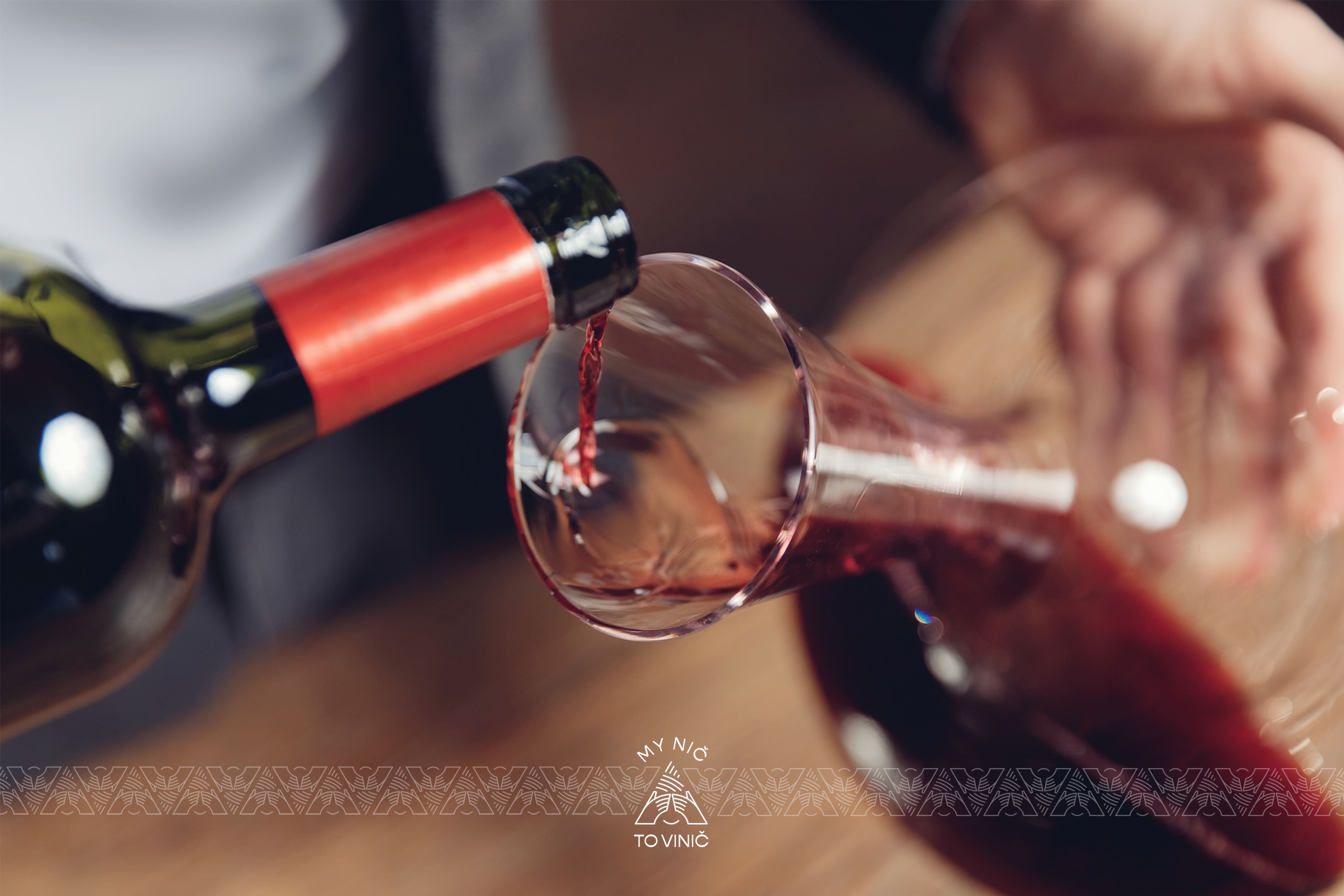 blog_vinoskovajsa_dekantacia_vina_5-min