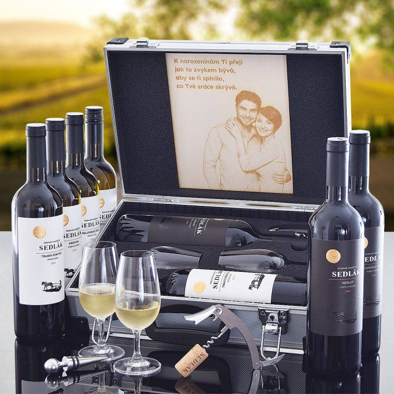 Contraband Dárková sada s vínem z vinařství Sedlák v hliníkovém kufru