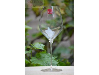 Sklenička na bílé víno