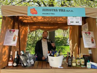 Zveme Vás na bublinkový festival u Písecké brány. Přijde s námi ochutnat ikonické skvosty jako Le Marchesine Franciacorta...