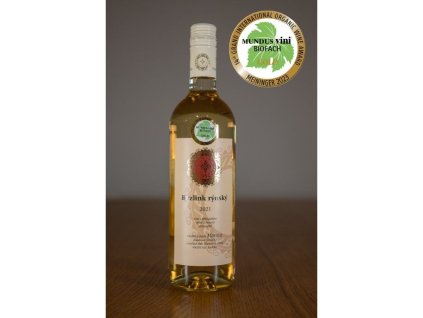 bio-ryzlink-rynsky-2021-polosladke-vino-z-hornacka