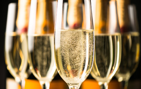 Jaký je rozdíl mezi crémantem a šampaňským?