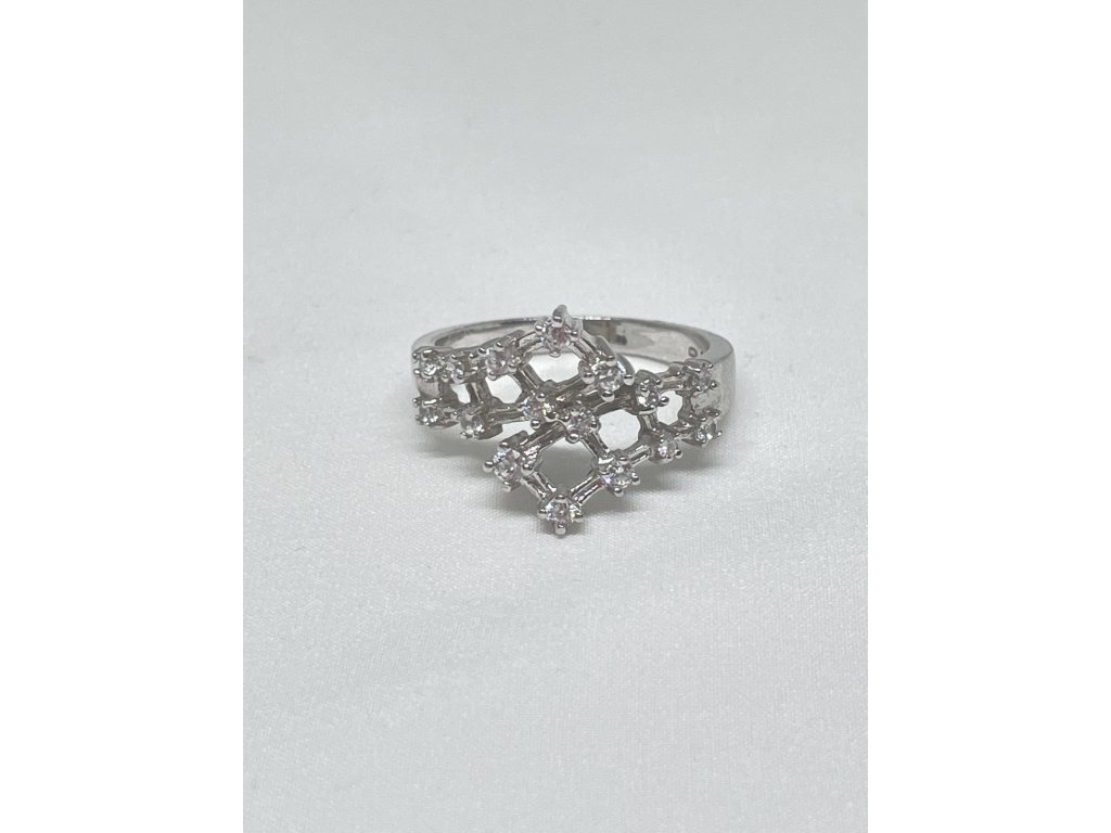 Stříbrný prsten čiré zirkony