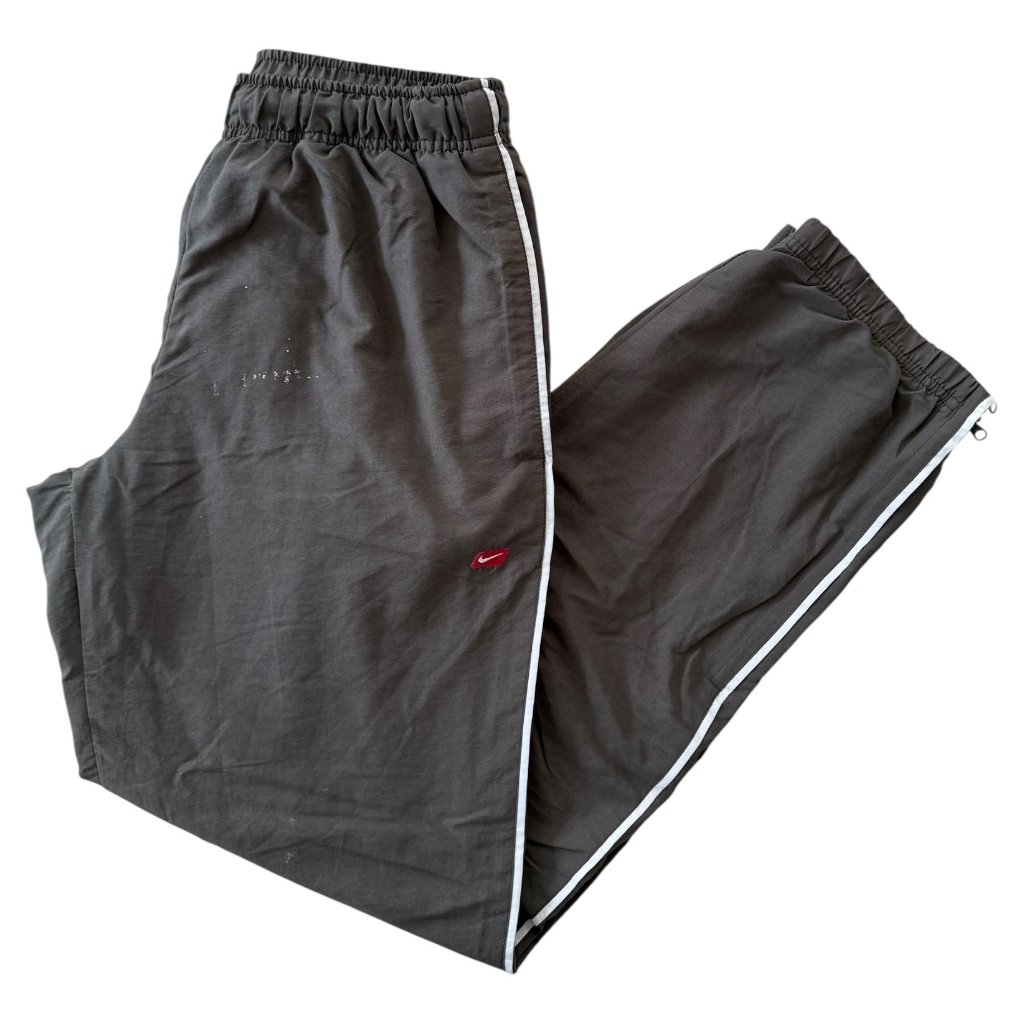 B867 nike vintage trackpants 10