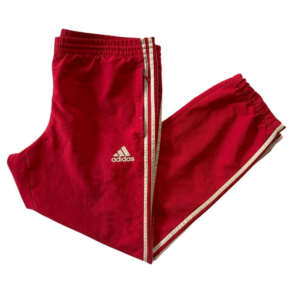 B902 adidas trackpants 13