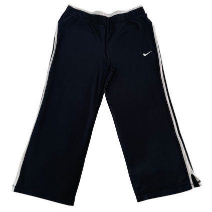 nike fitory tepláky černé 4