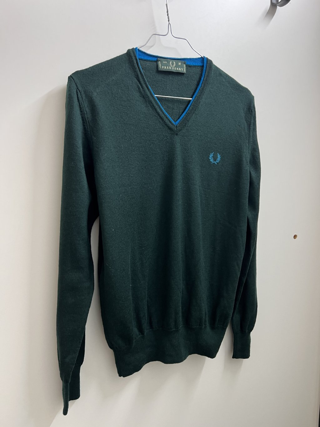 Fred Perry vlnený sveter