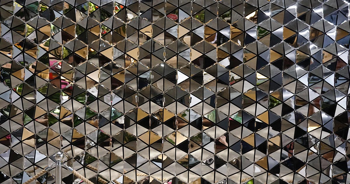 Metalická farba na stenu? Prečo nie!