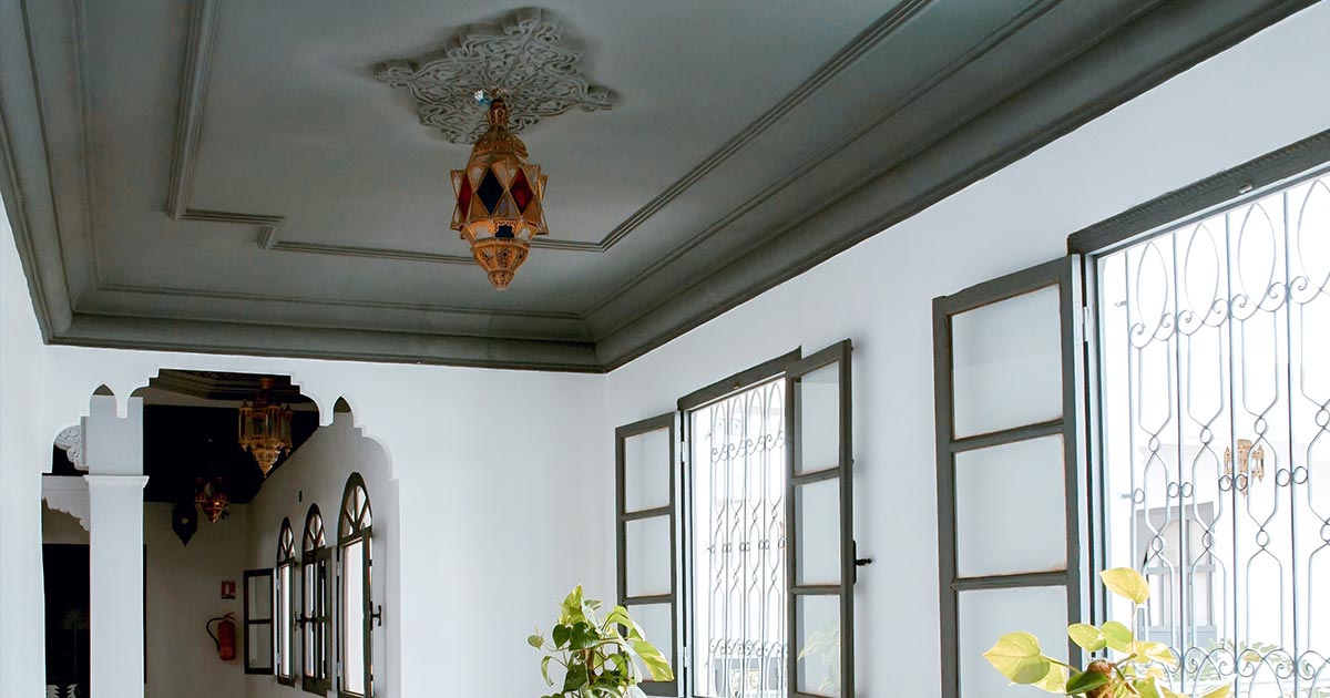 Pri maľovaní stropu nezabúdajte na prípravu