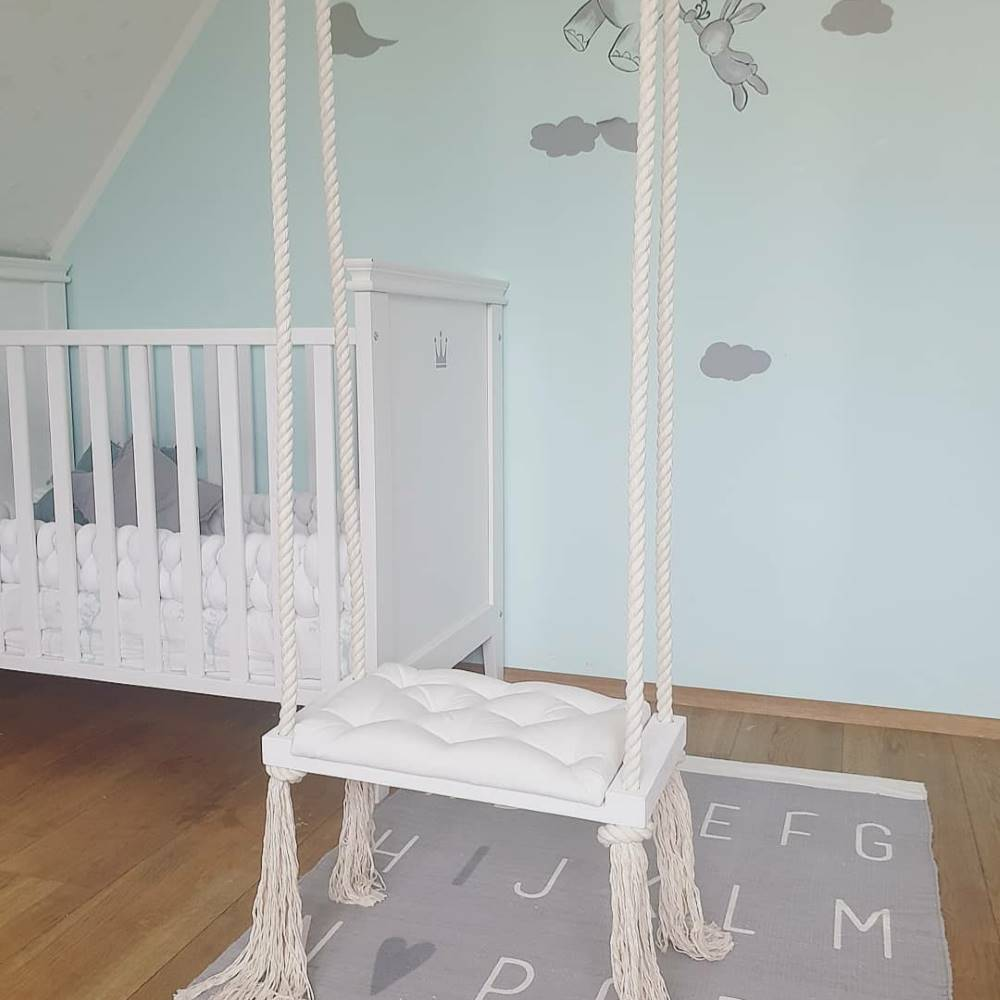 Matt-emulsion-paint-white-crystal-walls-vintro-2