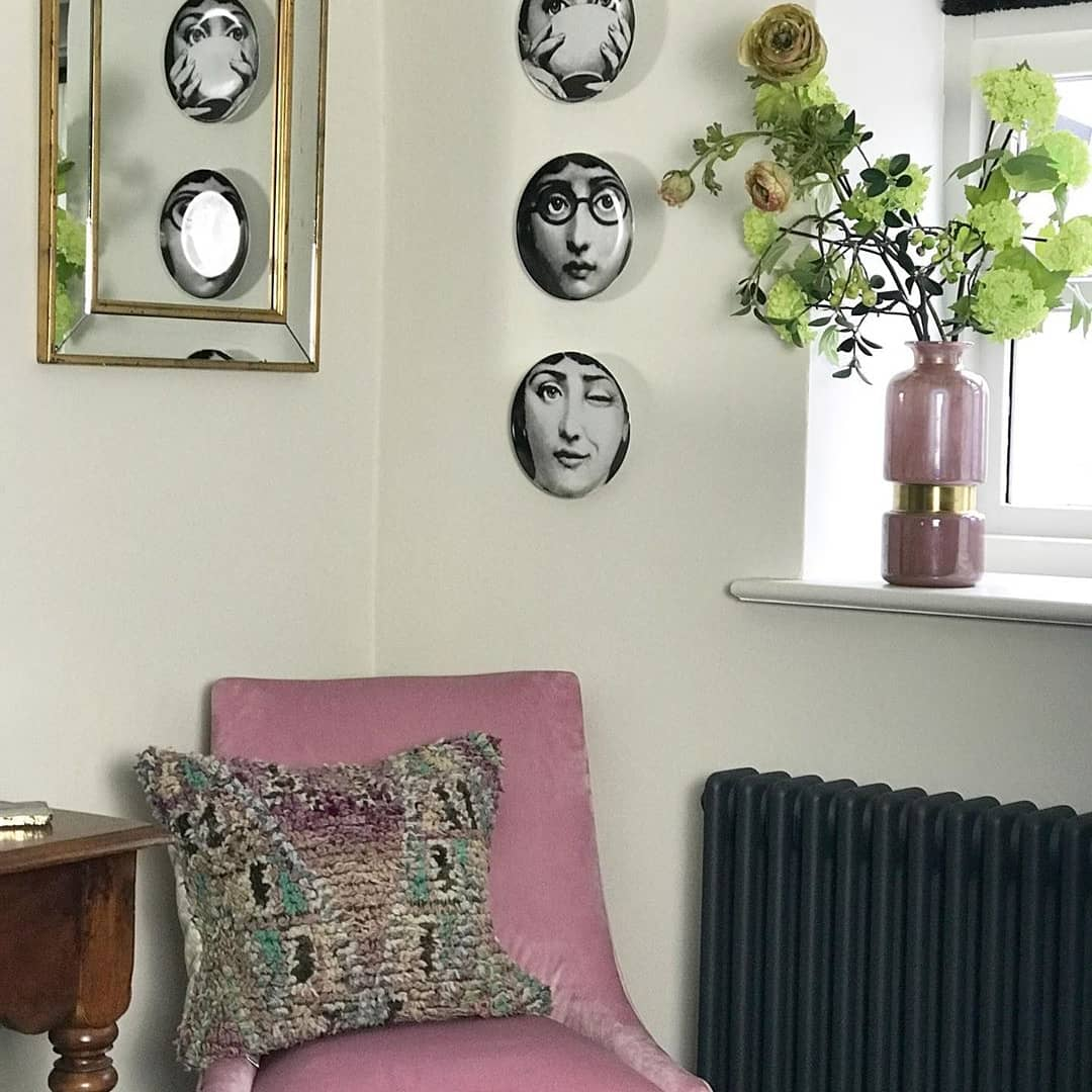 matt-emulsion-paint-yorkshire-stone-cream-grey-bedroom-wall-vintro-2