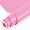 Matná růžová samolepicí fólie – role s pohledem na strukturu a povrch