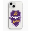 Inspirace pro použití fialové samolepicí vinylové fólie – sportovní motiv s logem Lakers na průhledném krytu telefonu.