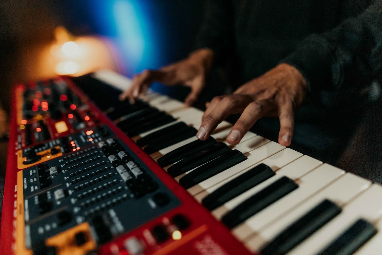 Hudební subkultury a jejich zvuk: Od gothu po rave