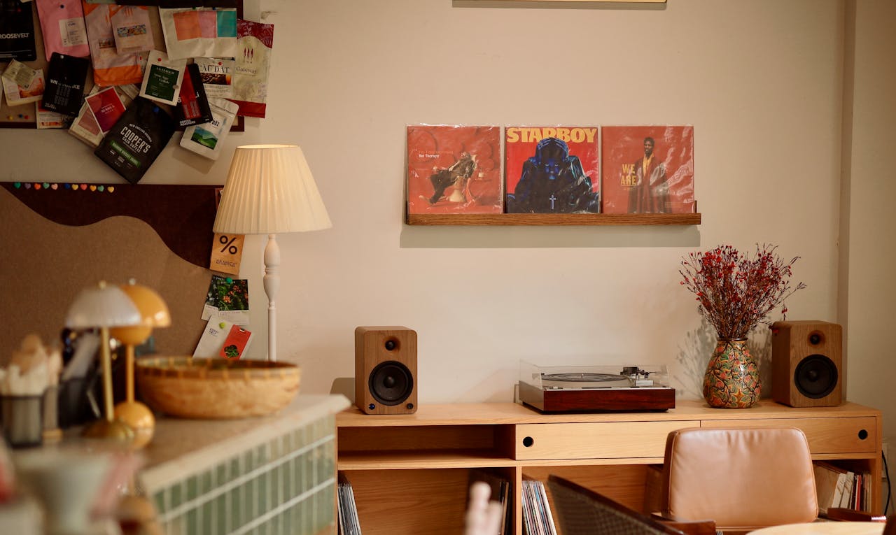 Jak vinyly přežily digitální éru: Comeback analogu v době streamování