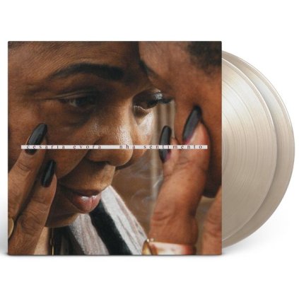 VINYLO.SK | Evora Cesaria ♫ Nha Sentimento / 15th Anniversary Numbered Edition of 500 copies / 1st Time on Vinyl / Clear Vinyl / Bonus Track(s) [2LP] vinyl 8719262027466