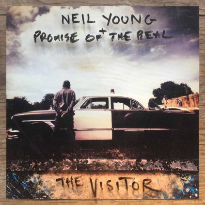 VINYLO.SK | YOUNG, NEIL + PROMISE OF THE REAL ♫ THE VISITOR [CD] 0093624908869