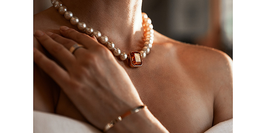 Ako sa obliecť na ples a aké šperky zvoliť? Čo hovorí etiketa