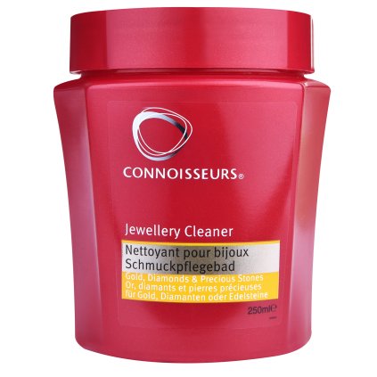 Cleaning solution for gold and platinum