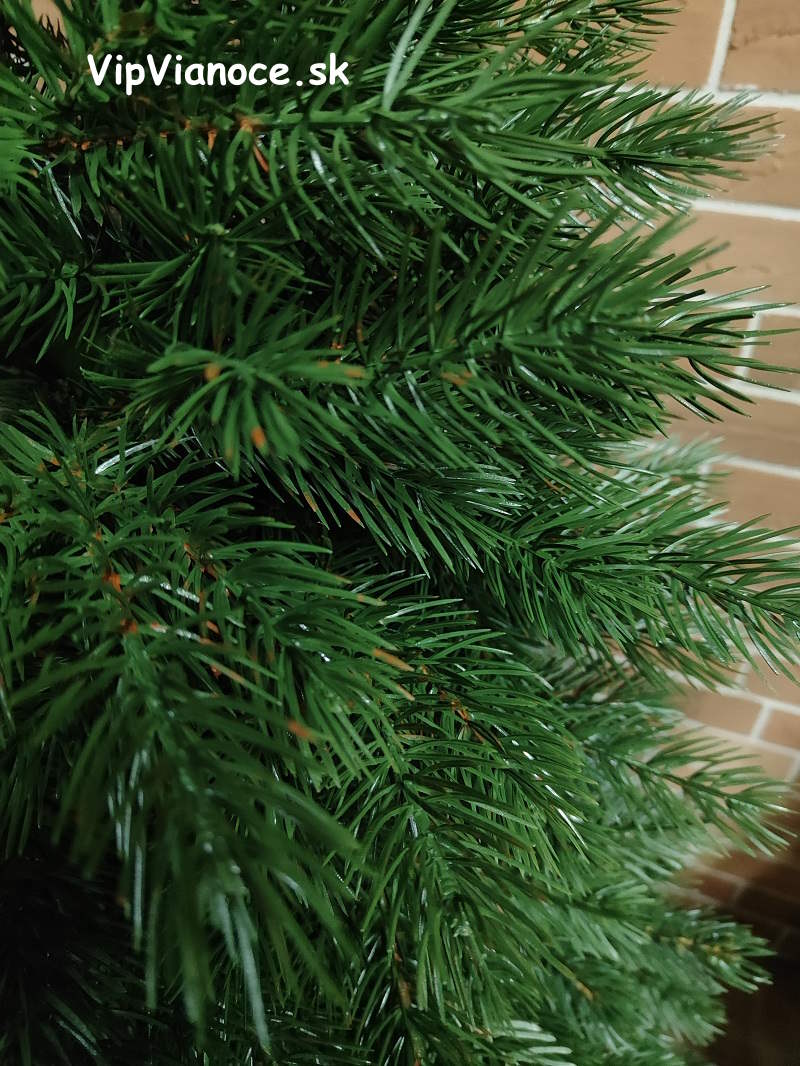 stihly-uzky-umely-vianocny-stromcek