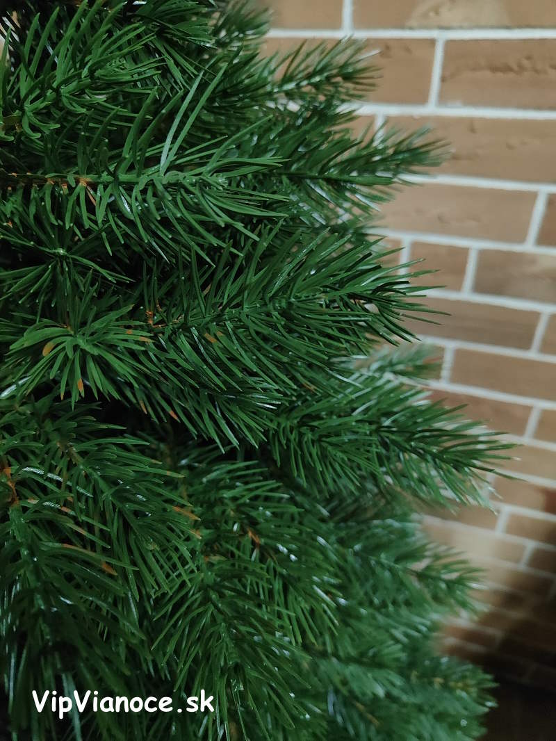 uzky-slim-umely-3d-vianocny-stromcek