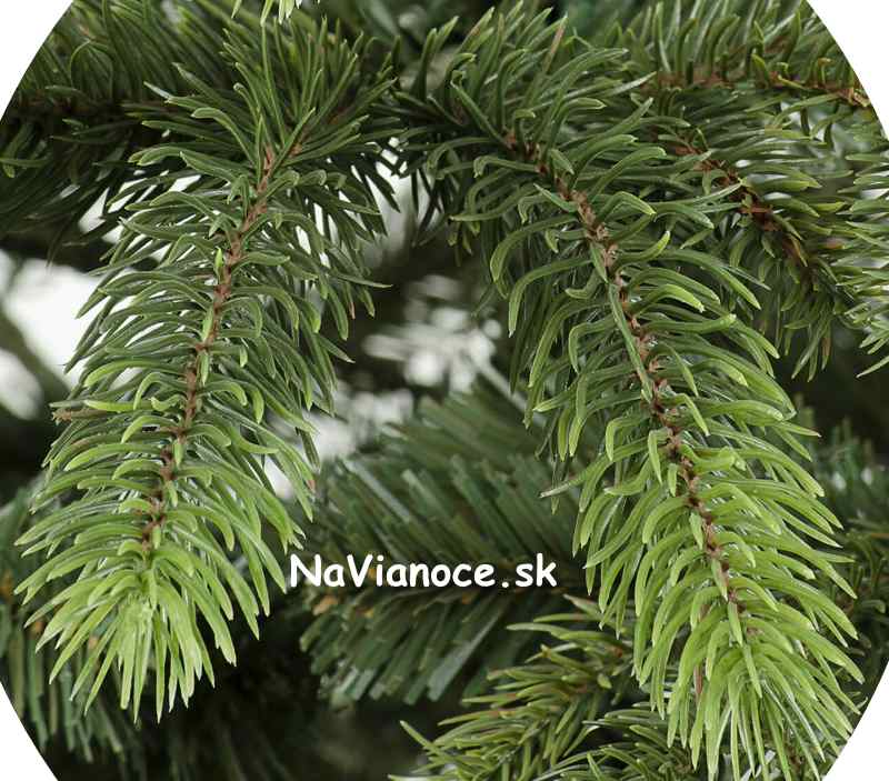 umelé vianočné stromčeky ako živé