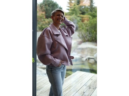 Facetune 17 12 2025 23 40 54