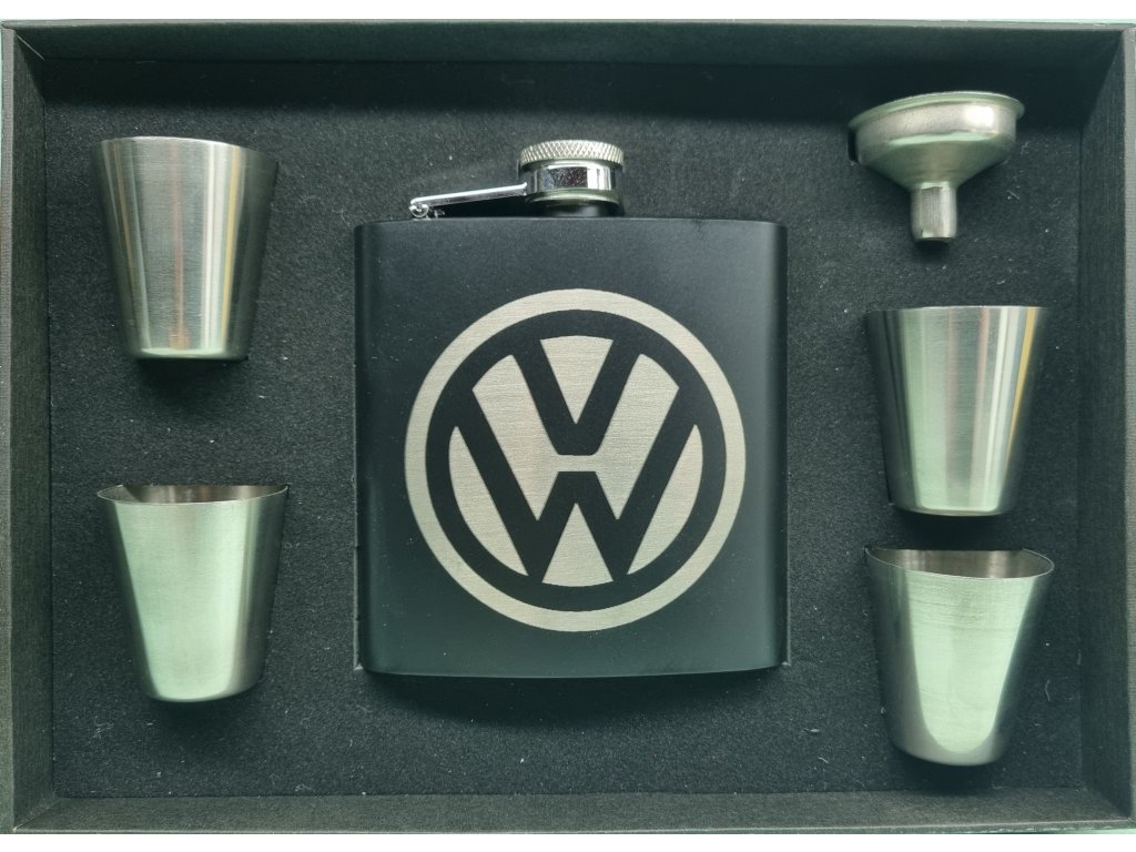 Ploskačka Volkswagen SADA 4 poháriky a lievik