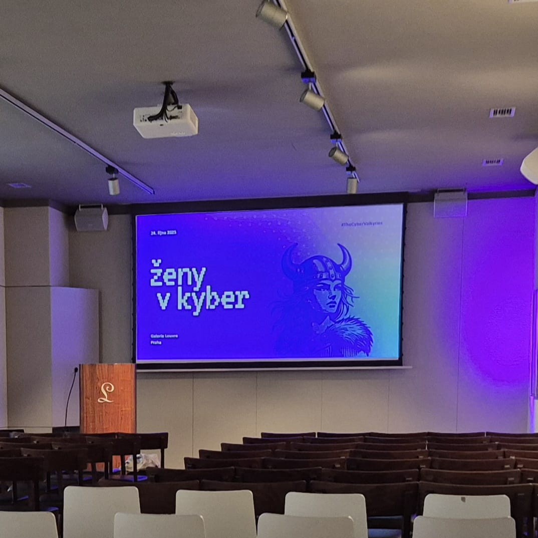 Zajištění AV techniky pro konferenci "Ženy v kyber,, v prostorech Cafe Louvre