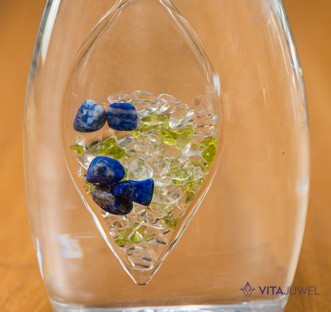 Fiola Aqualibrium s drahokamy, lapis lazuli, peridot, olivín, křišťál