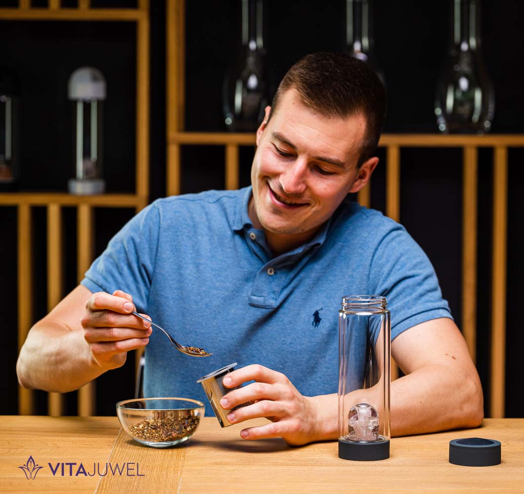 Názor experta, termoláhev na čaj ViA HEAT od VitaJuwel