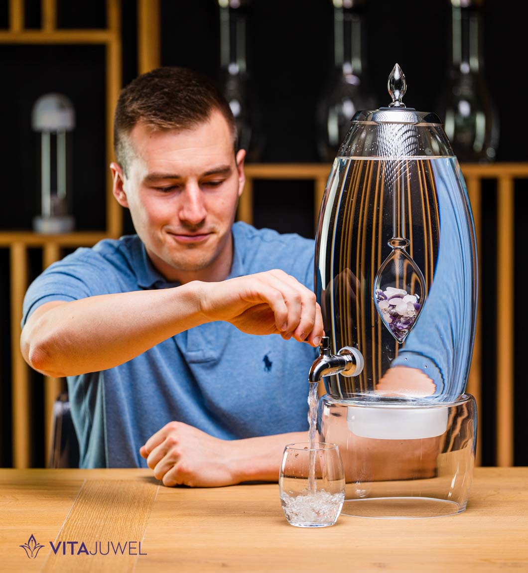 Názor experta, sklenený zásobník na vodu GRANDE od VitaJuwel