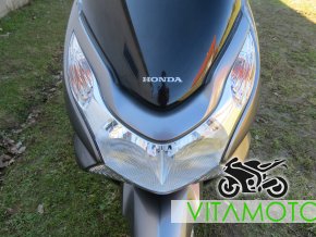 Honda PCX 125 - světlo přední