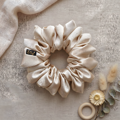 Saténová scrunchie gumička - champange