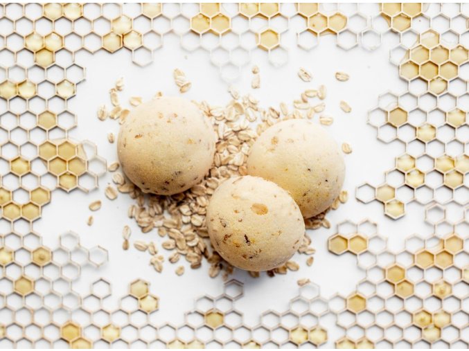 eng pl Milk Honey Oat bath bomb 16 1