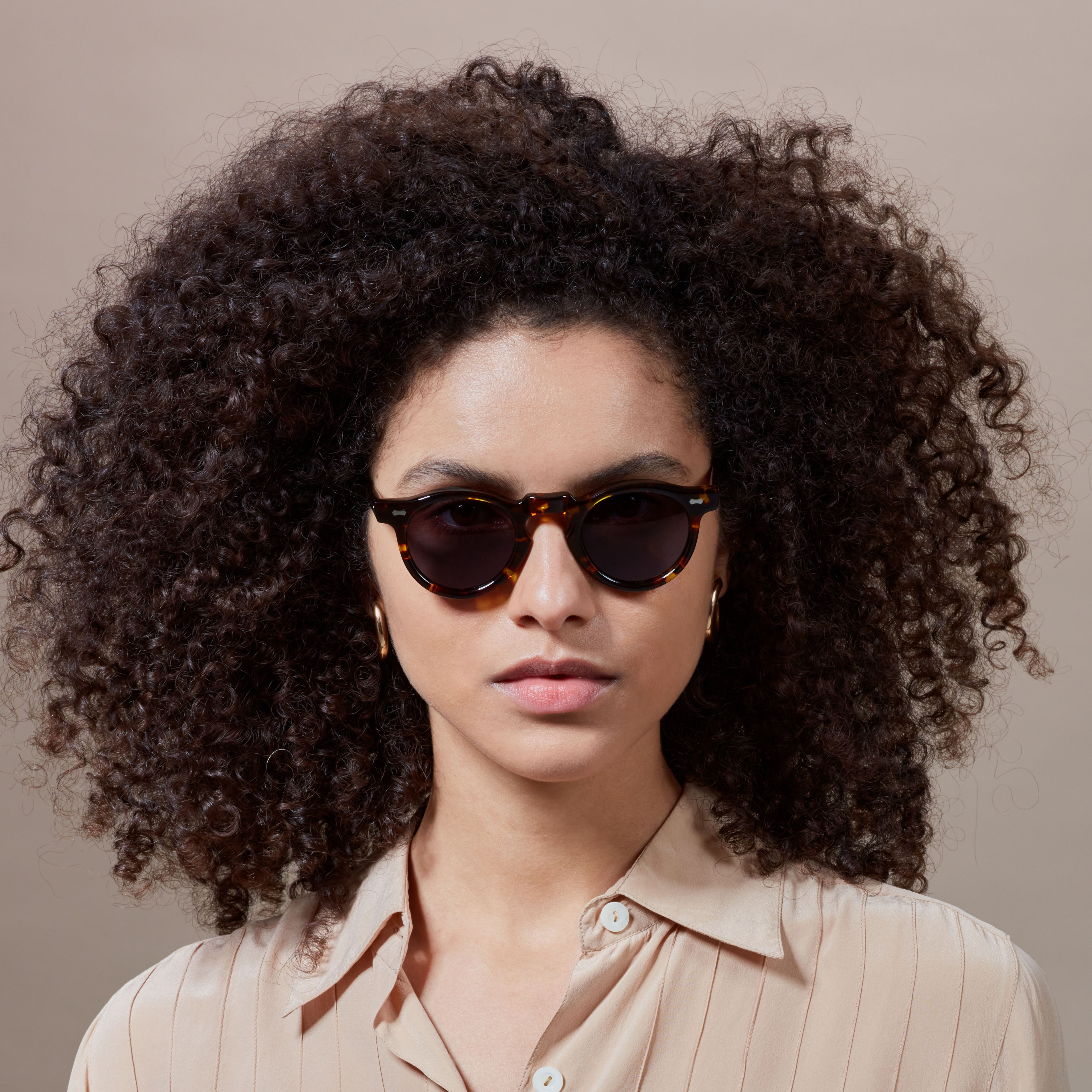 welt-eco-dark-havana-gradient-grey-sustainable-tbd-eyewear-woman-front