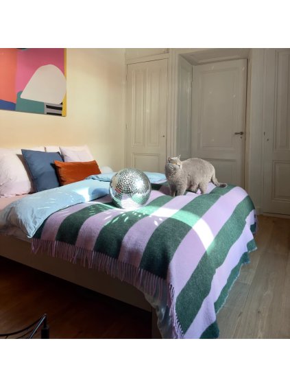 E5668153 1B84 40D9 A842 E29511569DEA