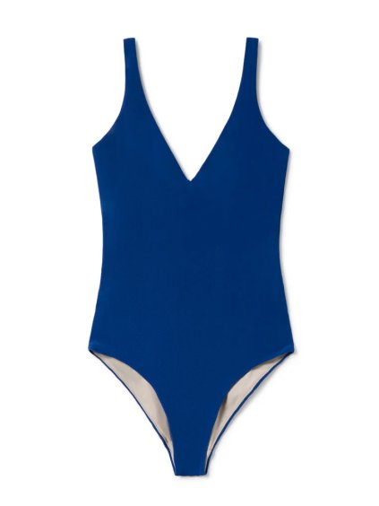 F9E140AB A4DA 4894 B2BA B5717C9B1D60 copy