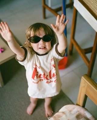 Mini muses✨🧸 Aktuální kolekci Bobo Choses máme online, nebo si přijďte vybrat k nám do butiku v Bubenči! . . ....