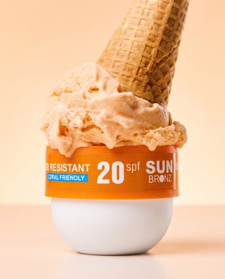 Tohle letní pokušení patří na pokožku. A to zejména v těchto horkých letních dnech! 🍦 ☀️ Naše opalovací máslo SUN BRONZ...