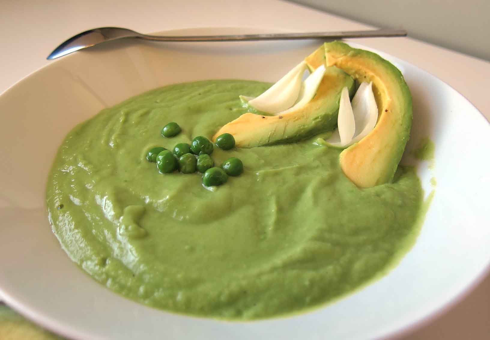 HRÁŠKOVÁ POLÉVKA - Raw polévka z ořechového mléka !