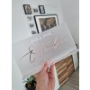 VIZUALI.CZ svatební cedulka SVATEBNÍ DEKORACE I Jméno před novomanžele OBDÉLNÍK PLEXI s příjmením a plastickým efektem rosegold
