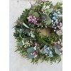 Věnec s gypsophilou (MIX BAREV) 40-45 cm